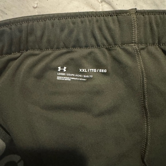 Under Armour Freedom Loose fit shorts - Picture 2 of 3